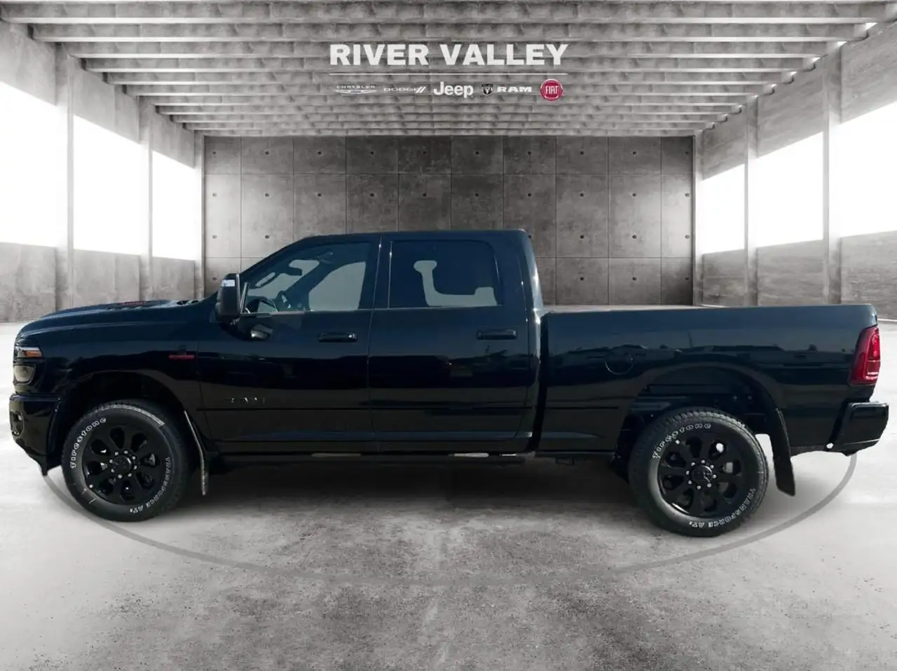 RAM 2500 снимка RAM 2500