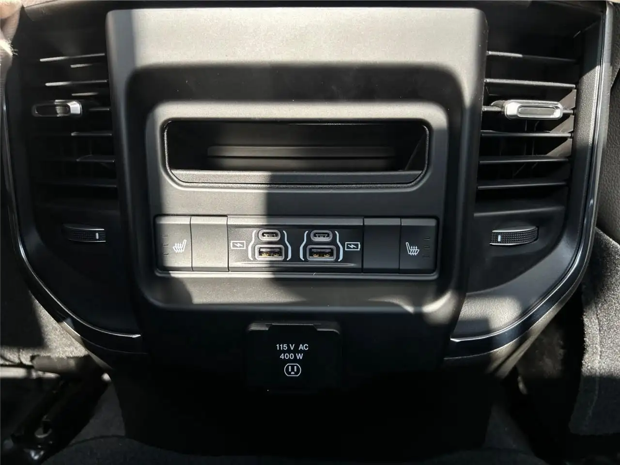 RAM 2500 снимка RAM 2500