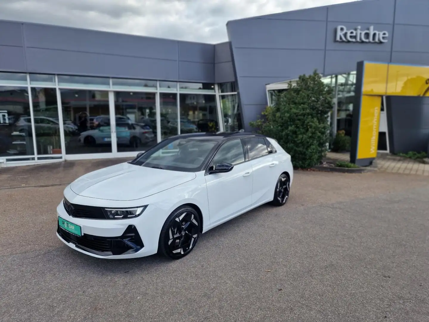 Opel Astra GSe PHEV 1,6 AT+NAV+HUD+ACC+PDC+SHZ+RFK Klima Weiß - 1