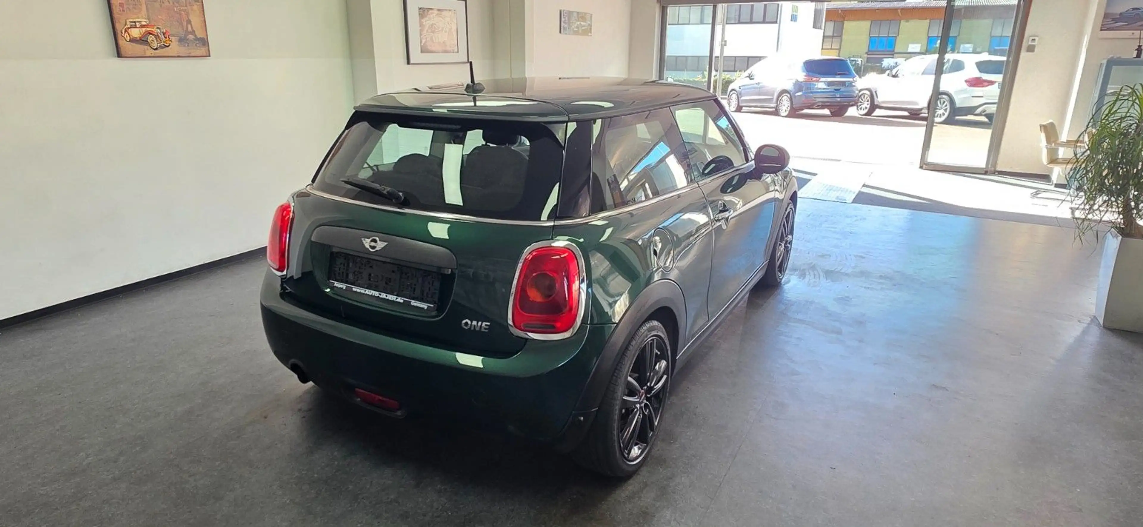 MINI One Klima WR+SR  PDC TÜV 09/2028 — photo 8