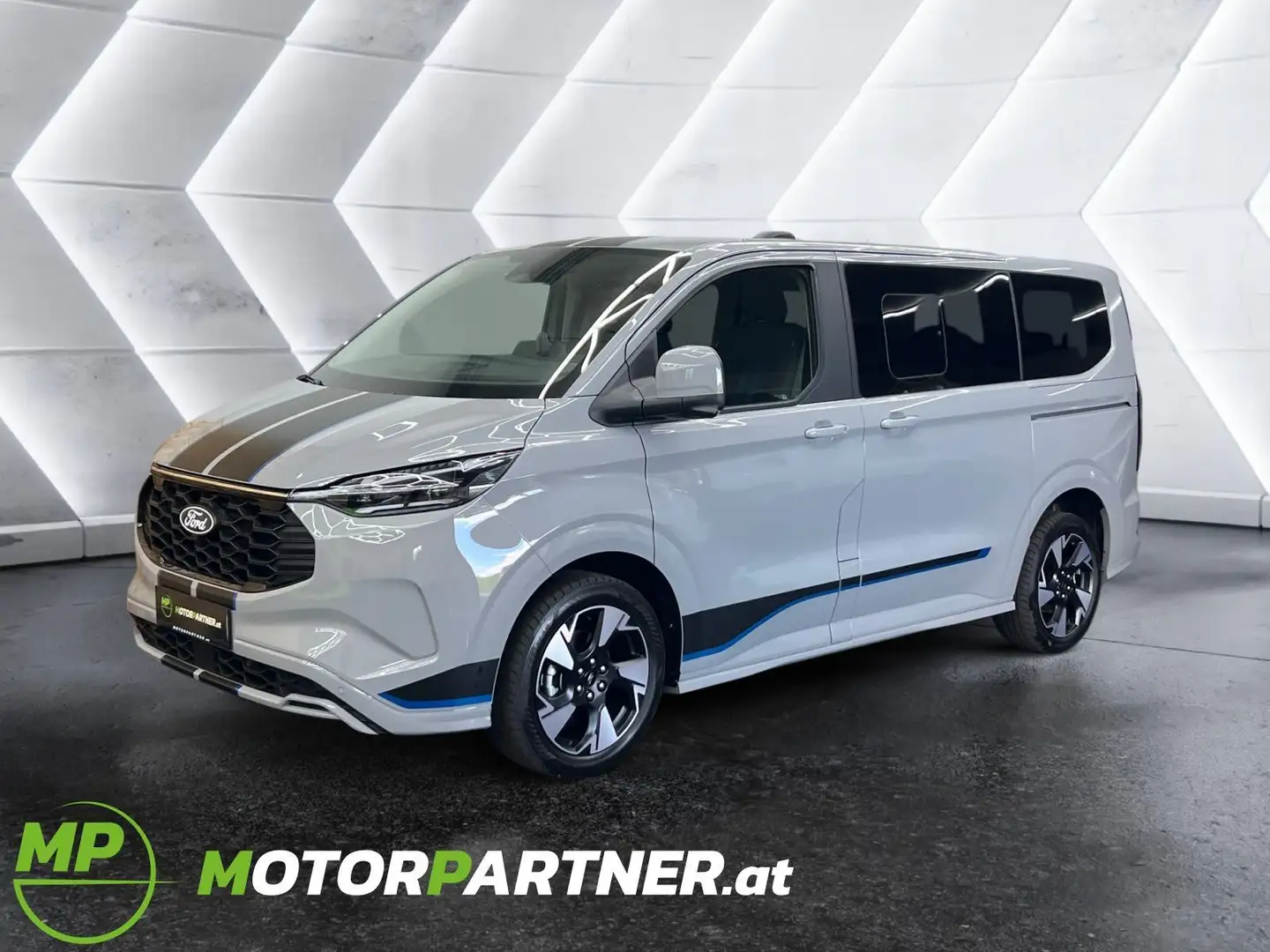 Ford Tourneo Custom L1 Sport | PHEV | Bus 8-Sitze | Sofort verfügbar Grau - 1
