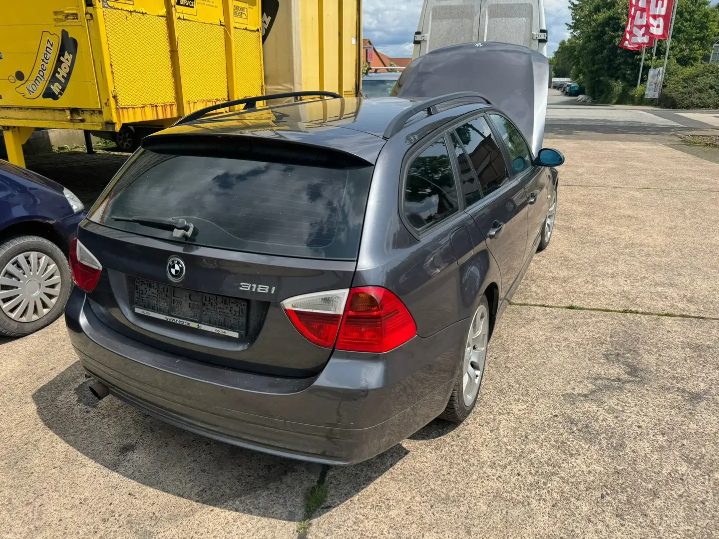 BMW 318 318i Grau - 2