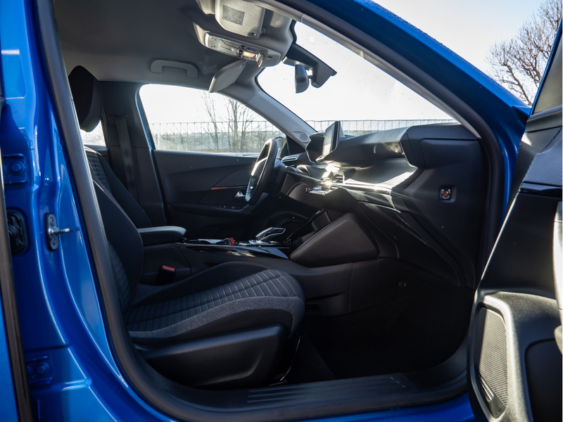 Peugeot e-2008 Active Pack 136 — photo 7