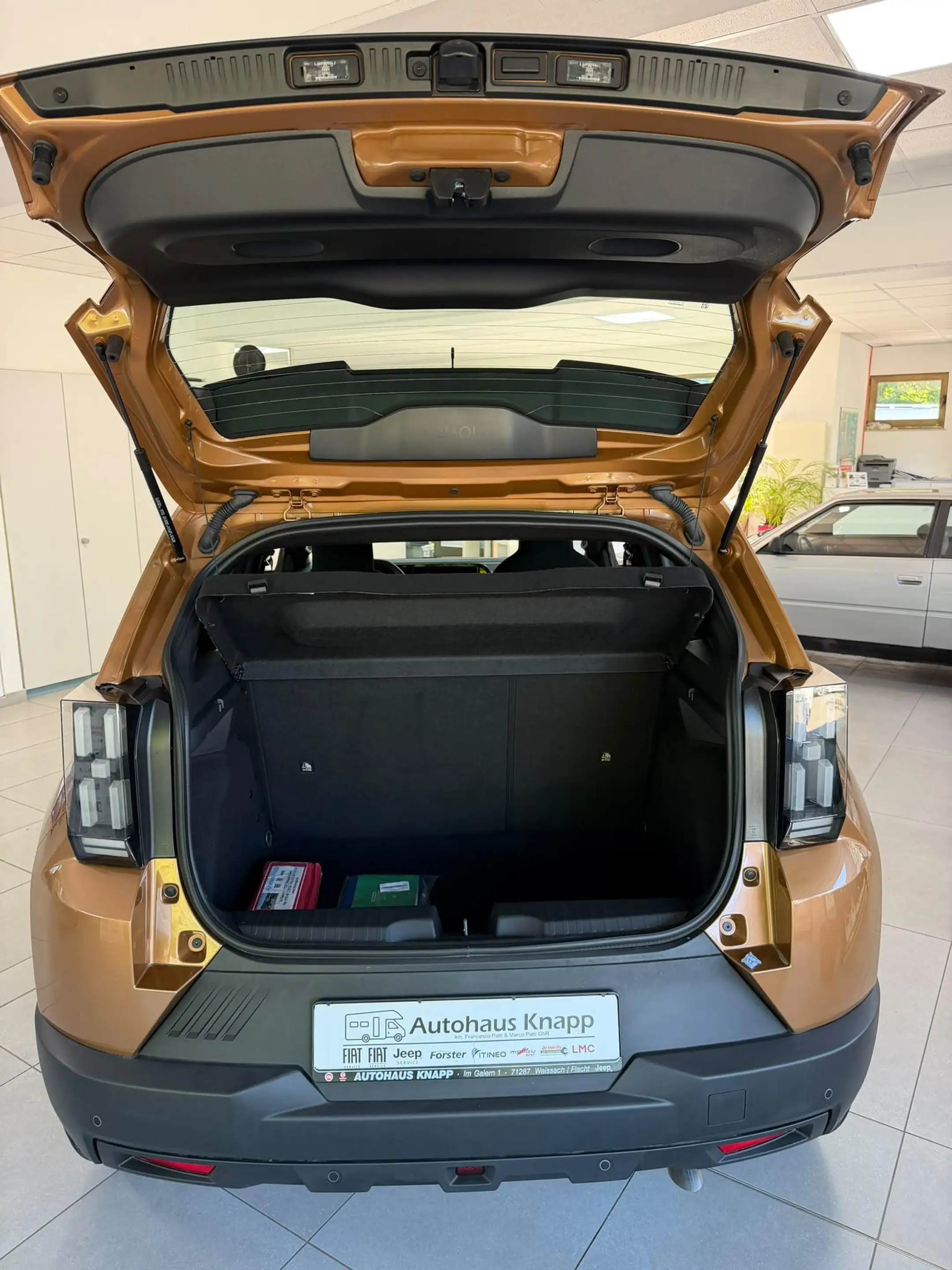 Fiat Grande Panda 1.2 Hybrid 74 kW Icon *Komfort Paket mit RÜCKFAHRK — photo 8