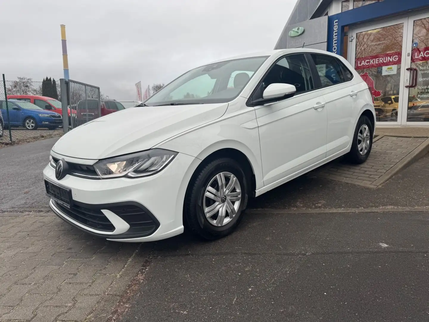 Volkswagen Polo VI Basis Weiß - 1
