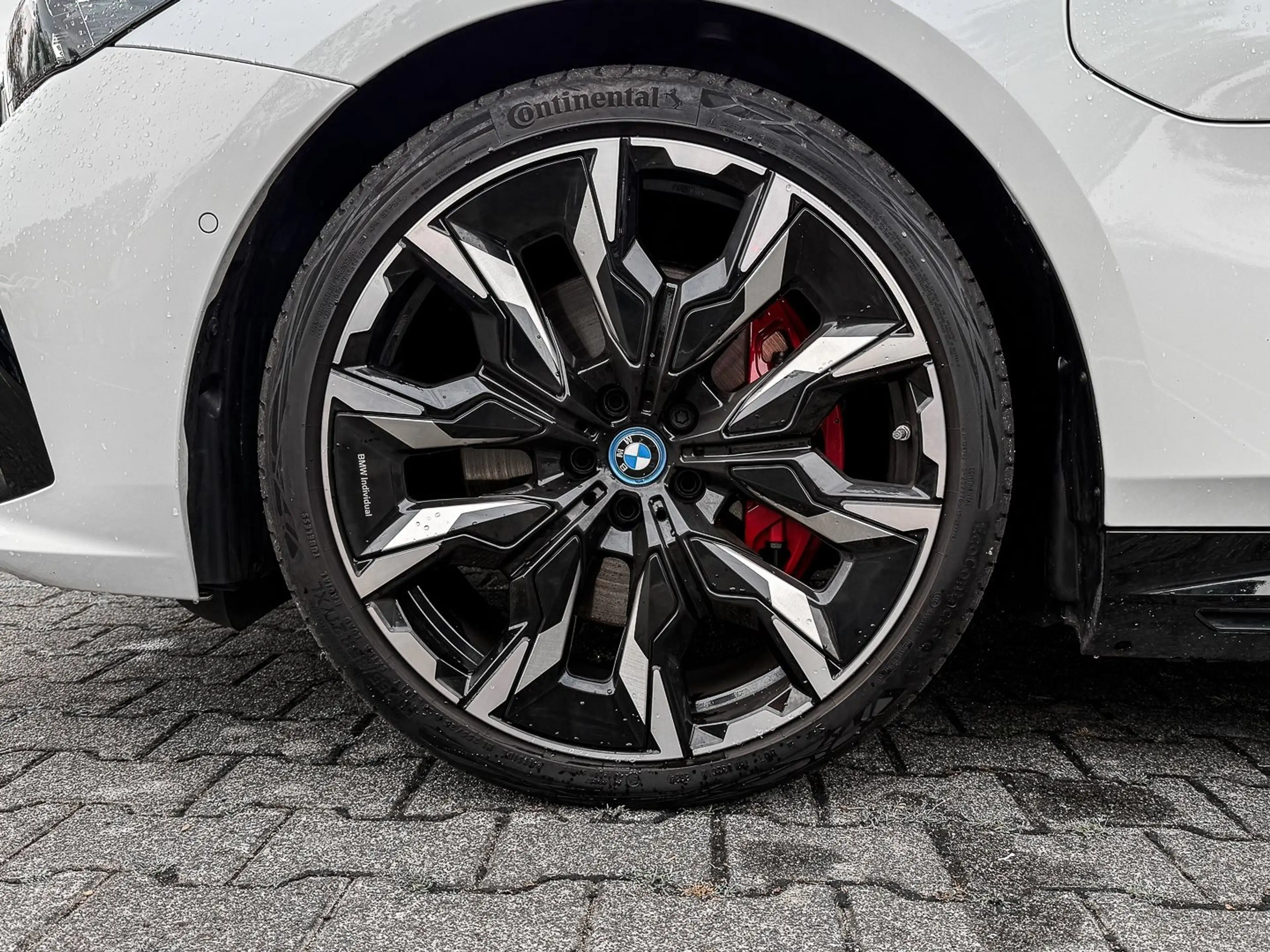 BMW 550 e xDrive M Sport HUD ACC RFK NAVI LED DAB PA — photo 6