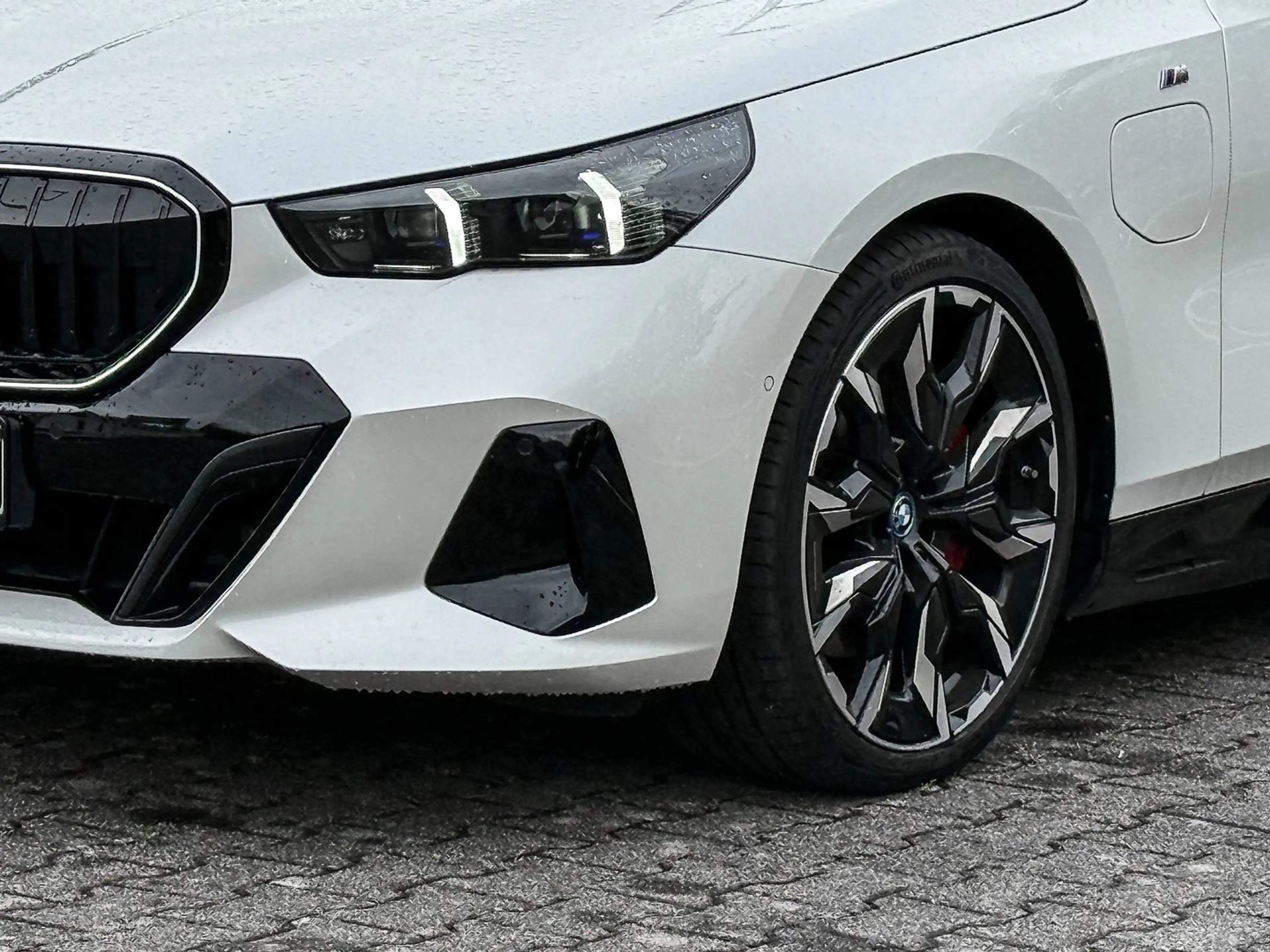 BMW 550 e xDrive M Sport HUD ACC RFK NAVI LED DAB PA — photo 5