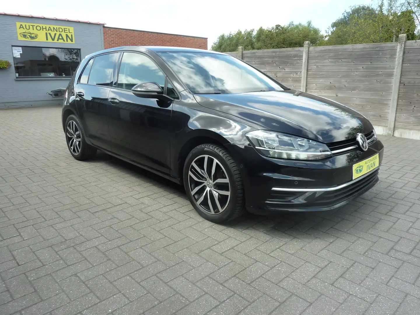 Volkswagen Golf Golf 1.0 TSI OPF IQ.DRIVE Gris - 1