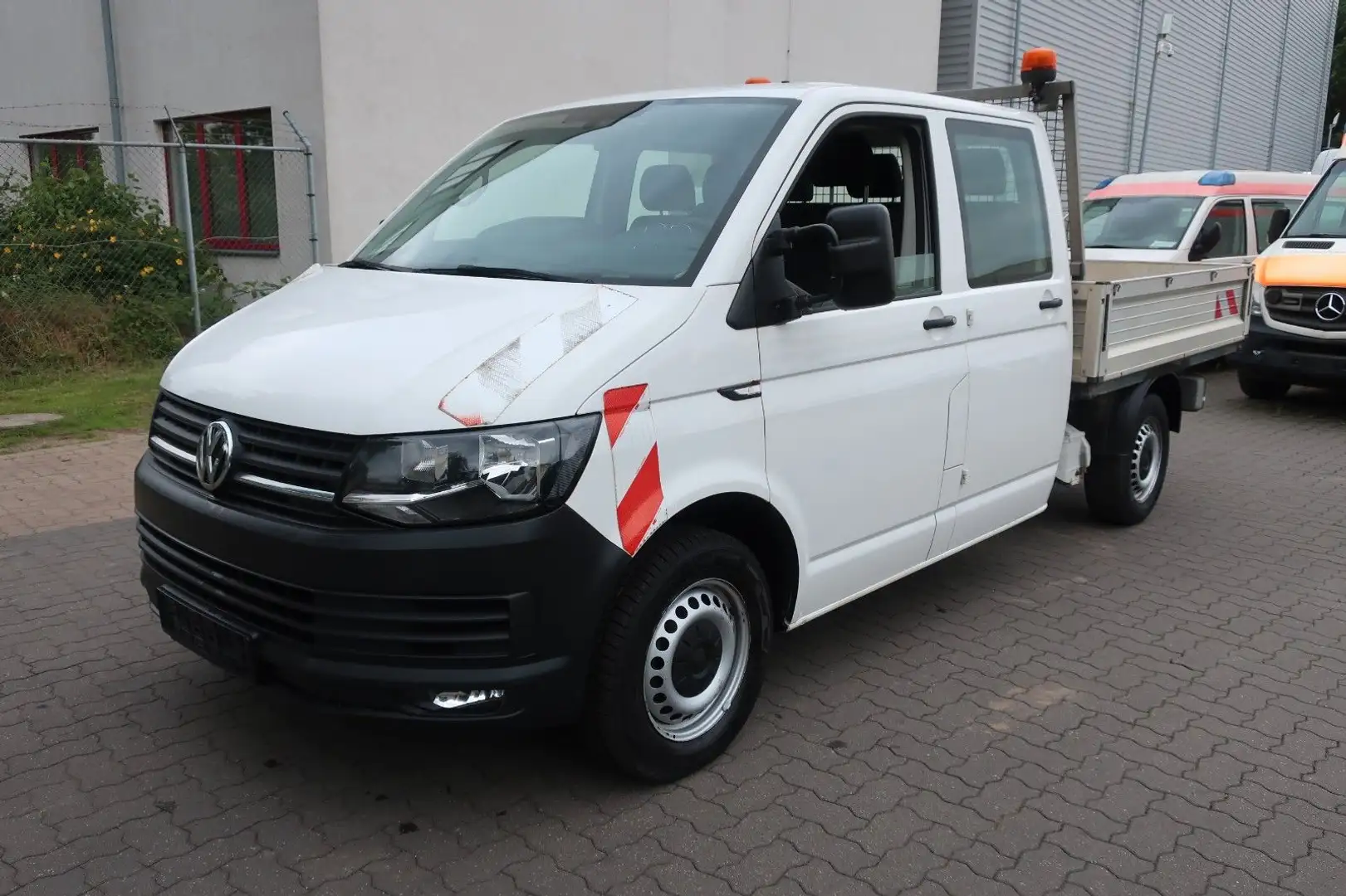 Volkswagen T6 Transporter Pritsche Doka / Klima / AHK Biały - 1