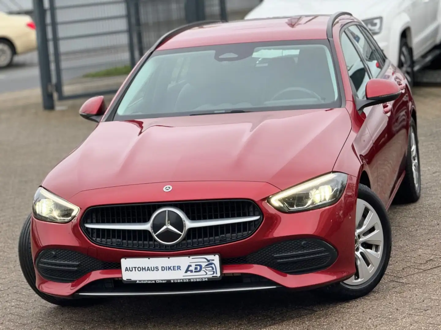 Mercedes-Benz C 220 d T Rot - 1