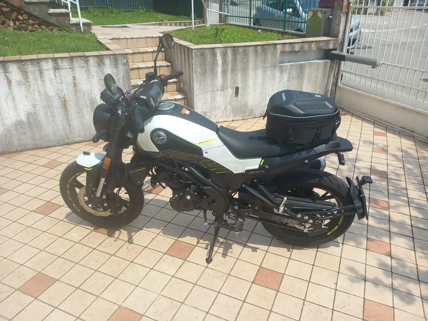 Benelli Leoncino Wit - 2