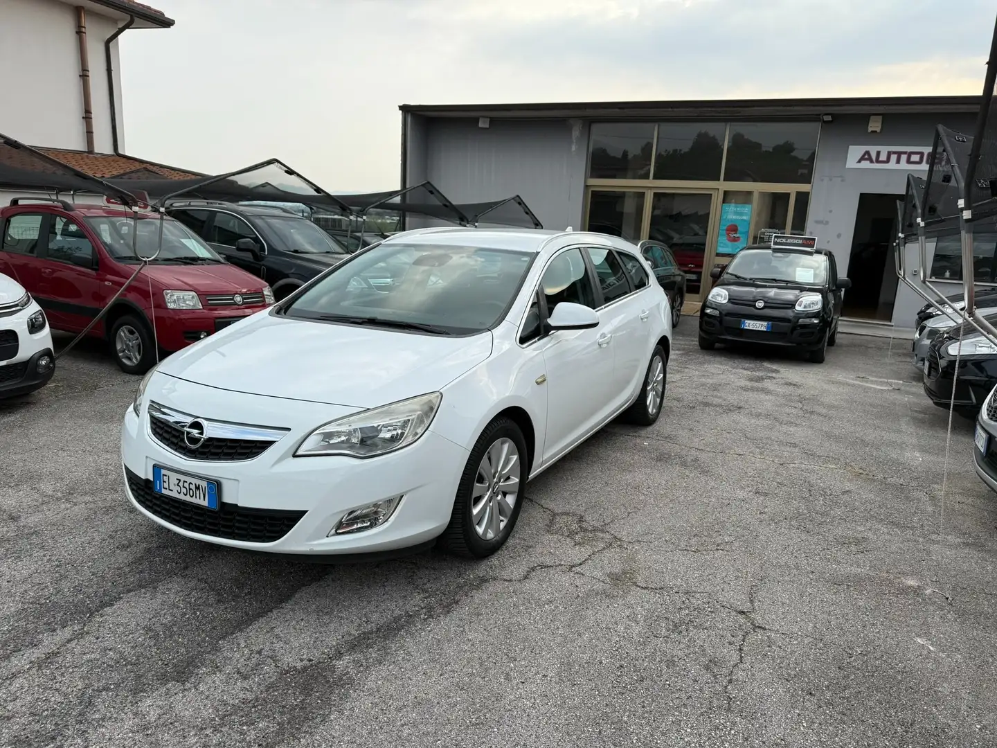 Opel Astra Sports Tourer Sports Tourer 1.7 cdti Cosmo 110cv Bianco - 2