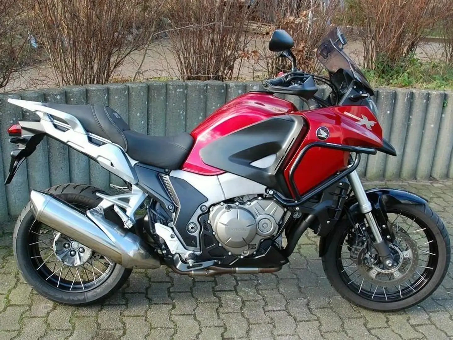 Honda VFR 1200 X Rood - 2