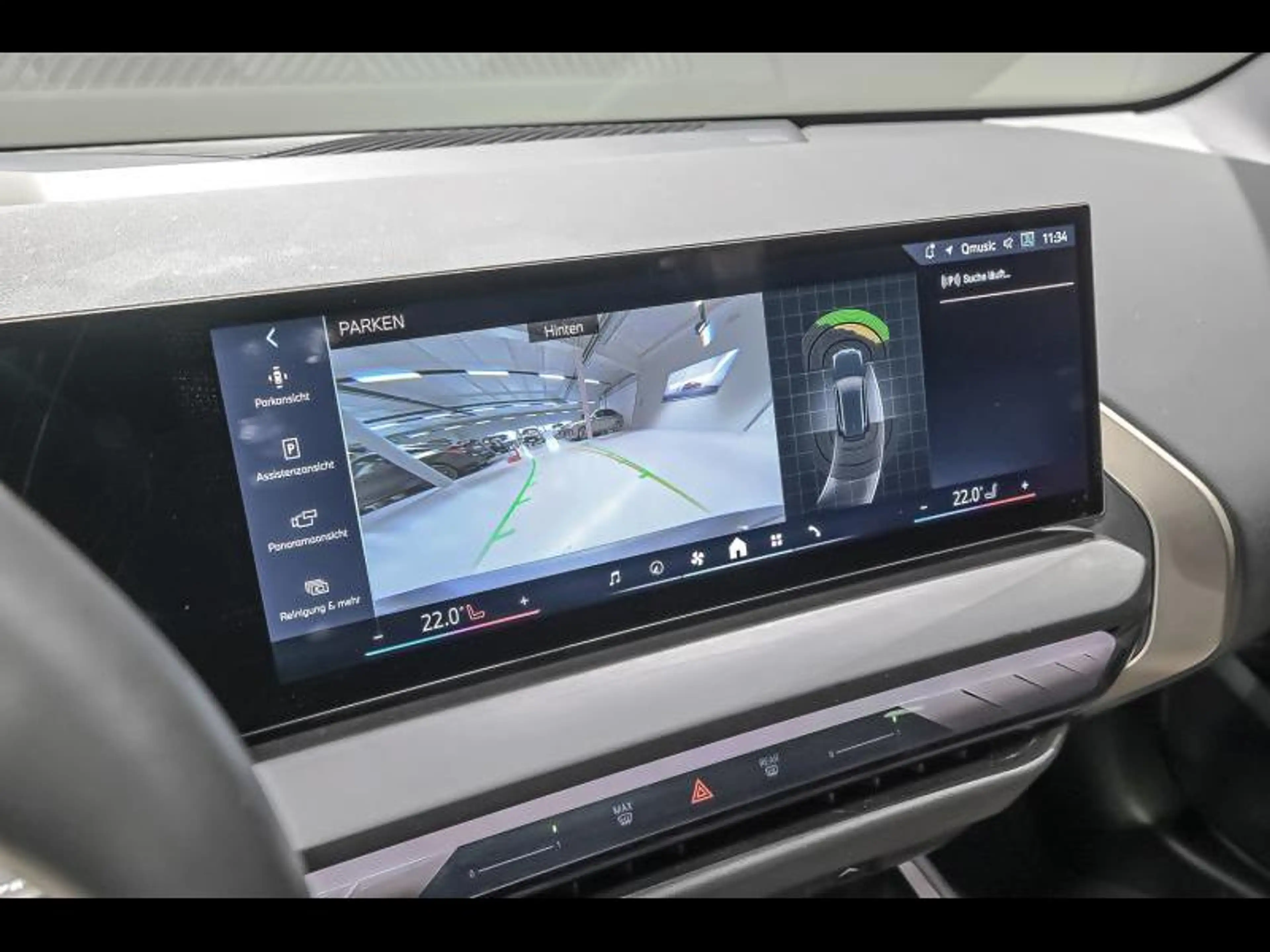 BMW X3 xDrive20i — photo 15