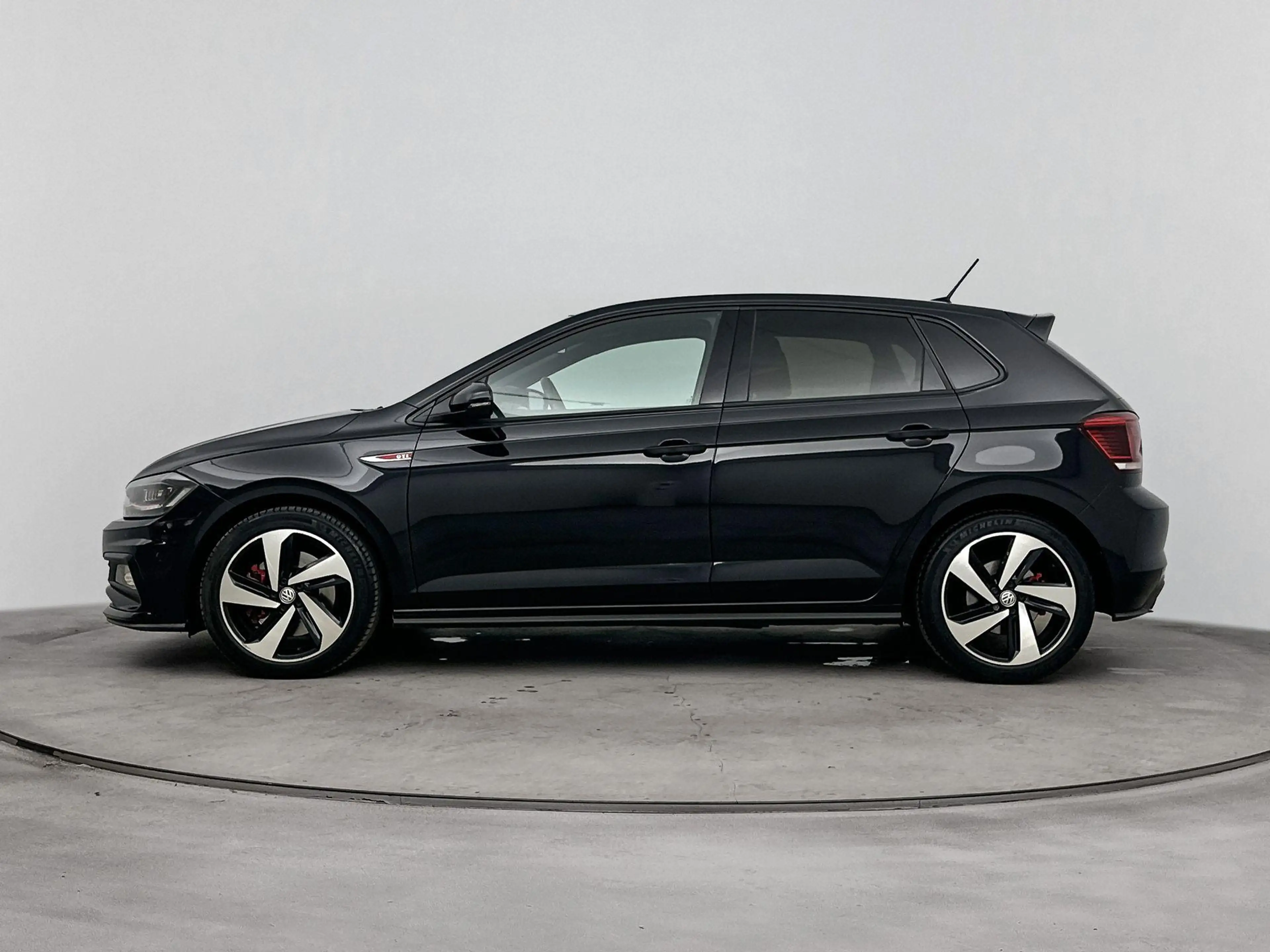 Volkswagen Polo GTI 2.0 TSI — photo 2