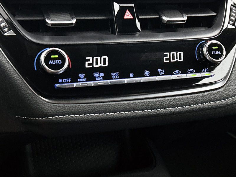 Toyota Corolla 1.8 Hybrid Active | Apple CarPlay/Android Auto | C — photo 12