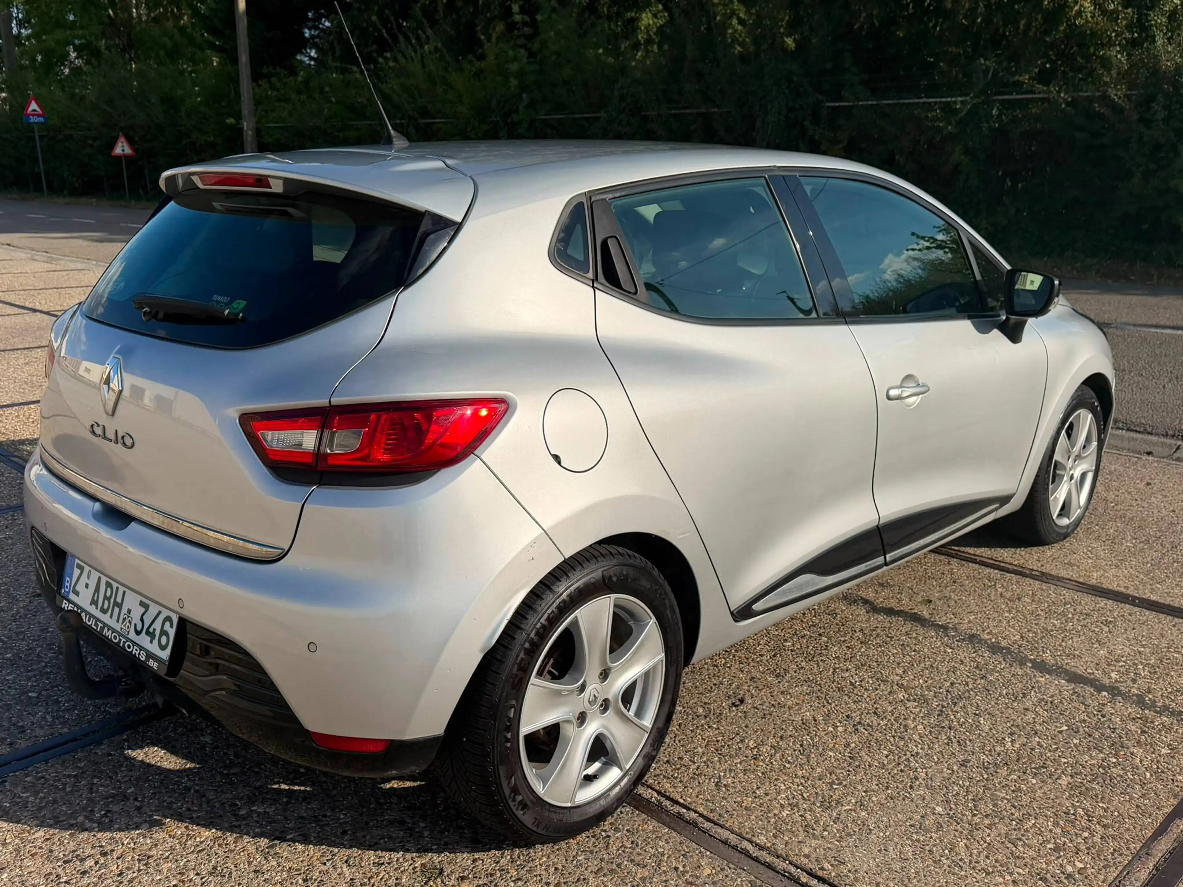 Renault Clio Clio 1.2 TCe Expression EDC — photo 4