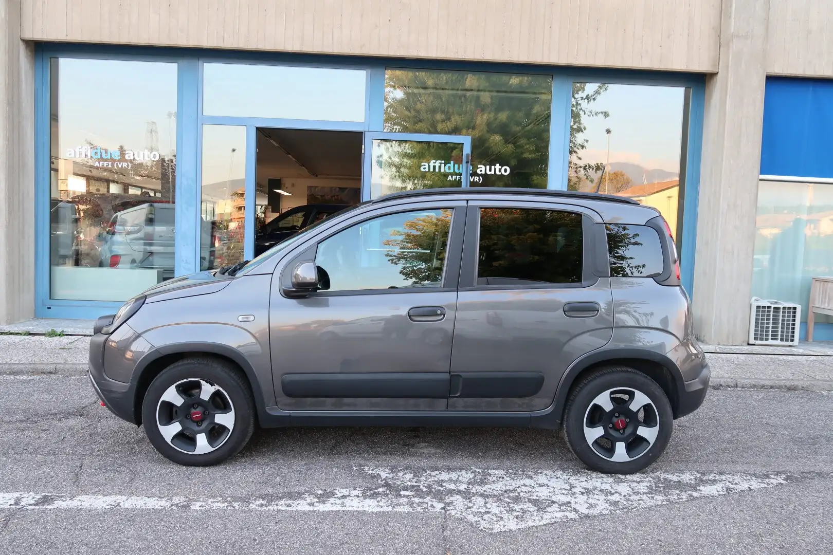 Fiat Panda 1.0 FireFlyHybrid Cross Grigio - 2