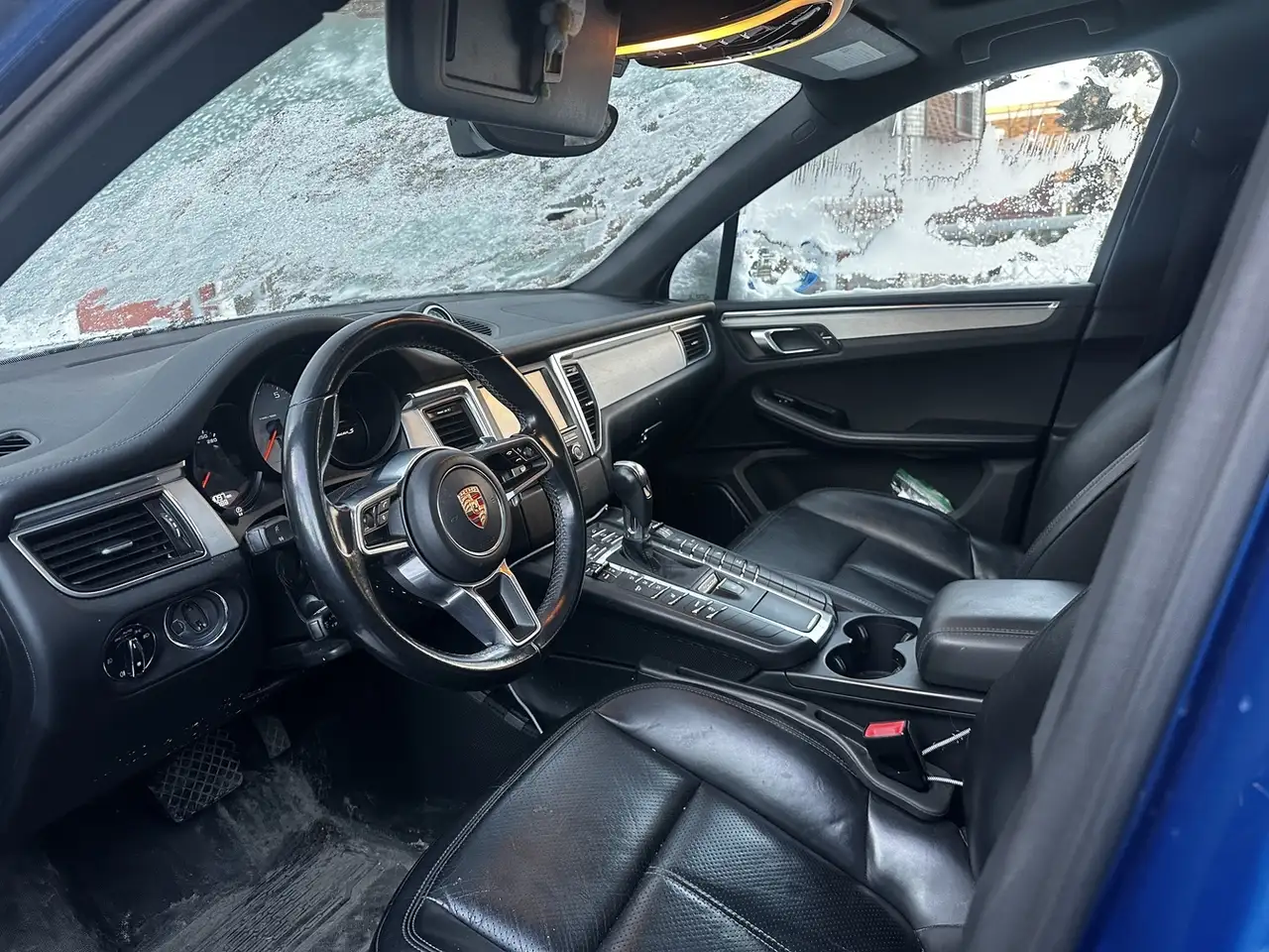 Porsche Macan снимка Porsche Macan