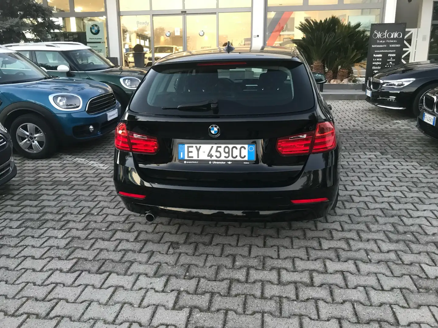 BMW 318 318d Touring Business auto Noir - 2