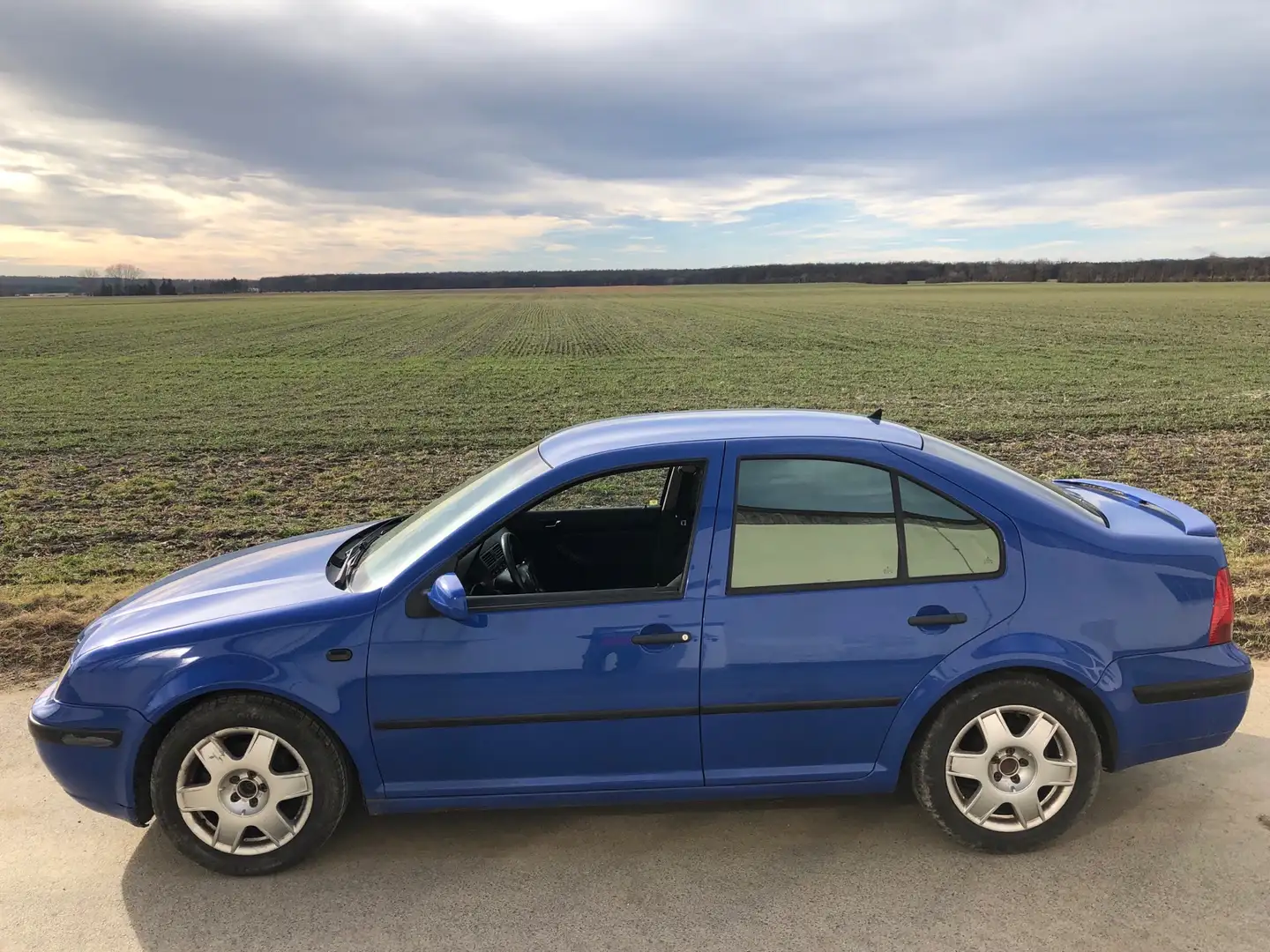 Volkswagen Bora 1,9 Comfortline TDI Azul - 2