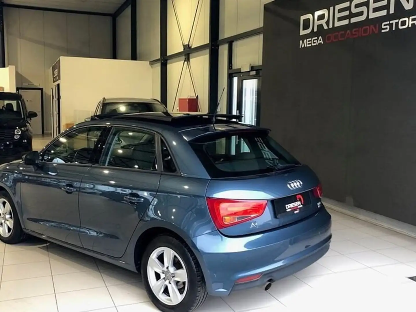 Audi A1 TFSi S-Tronic   BIJ DRIESEN IN BREE    089/461610 Azul - 2