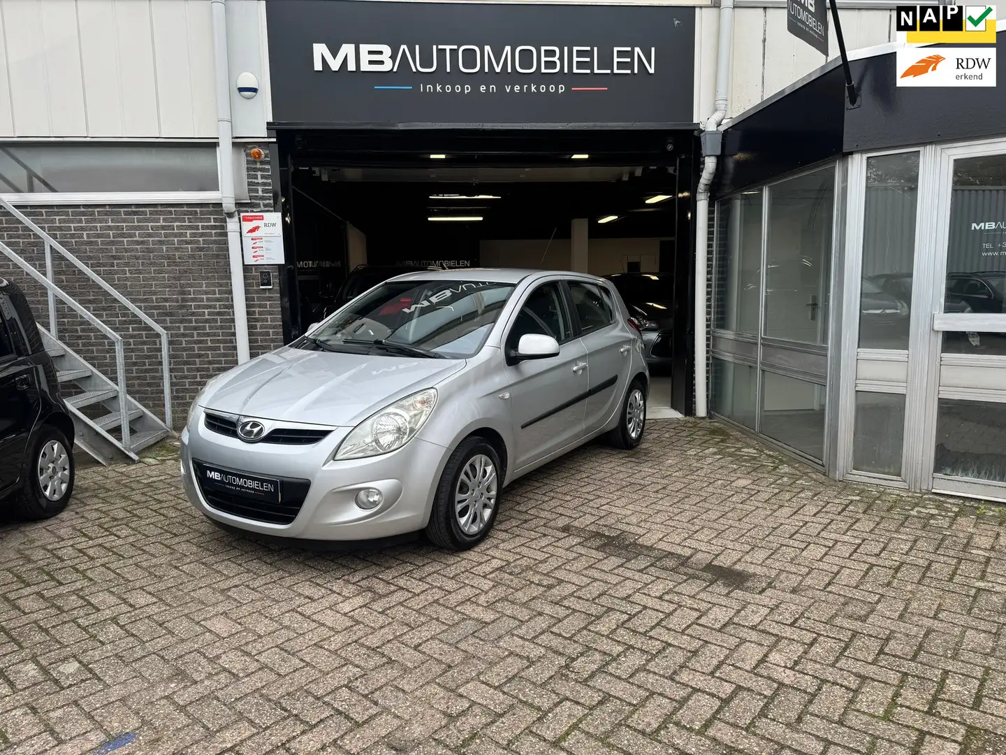 Hyundai i20 1.4i DynamicVersion/5 Deurs/APK/NAP/3e Eigenaar/on Grijs - 1