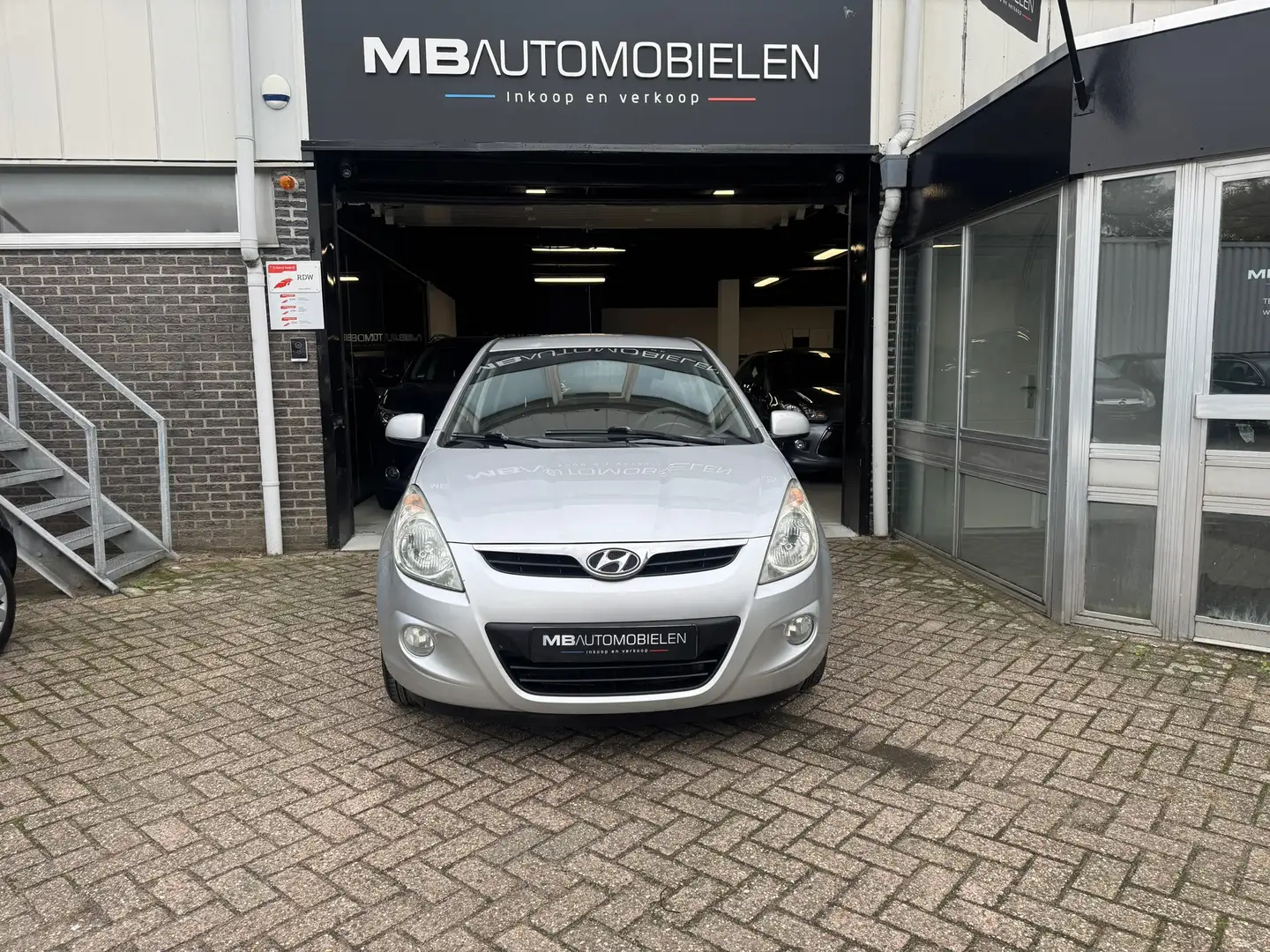 Hyundai i20 1.4i DynamicVersion/5 Deurs/APK/NAP/3e Eigenaar/on Grau - 2