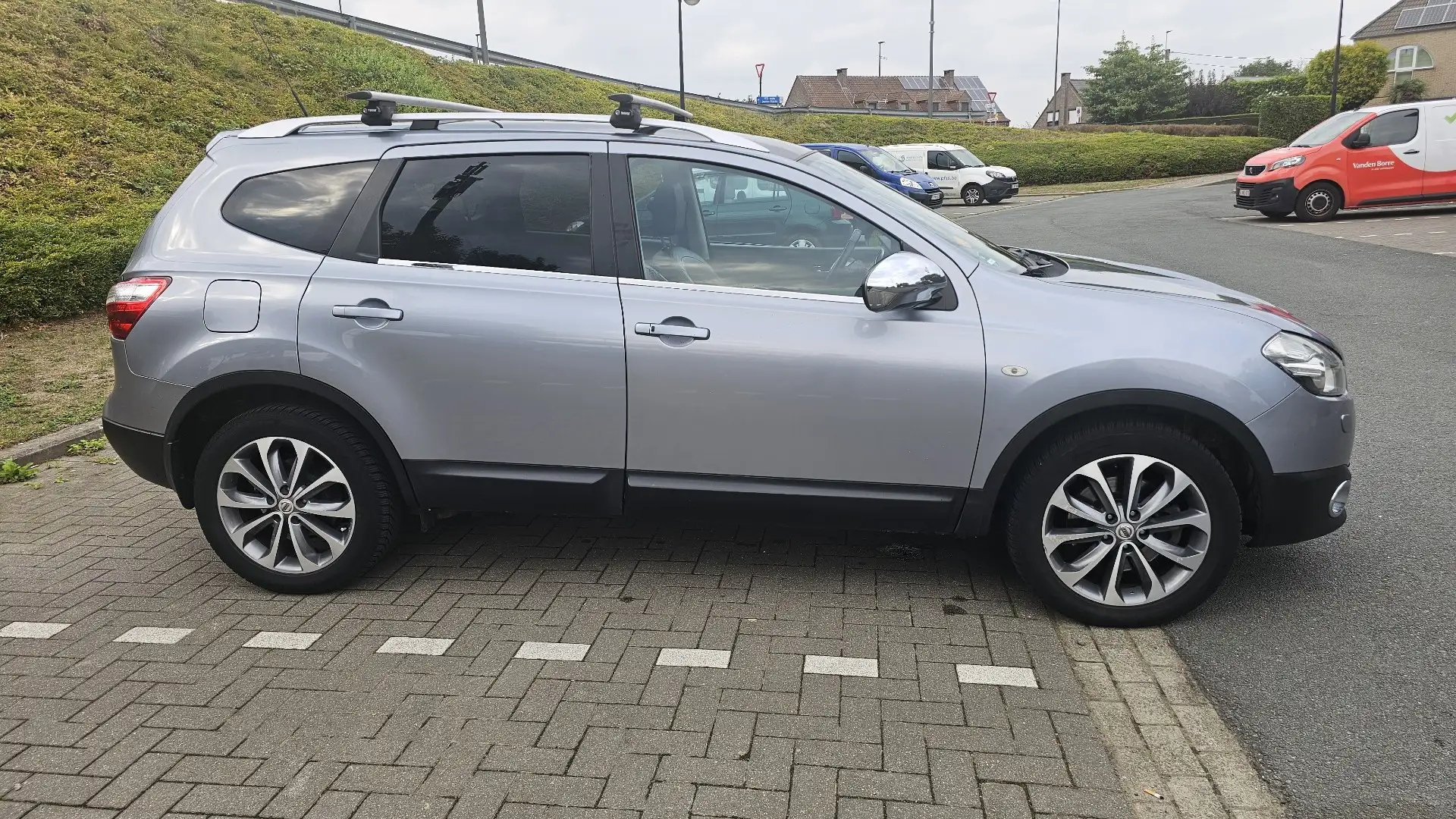 Nissan Qashqai+2 2.0 dCi DPF tekna - 2