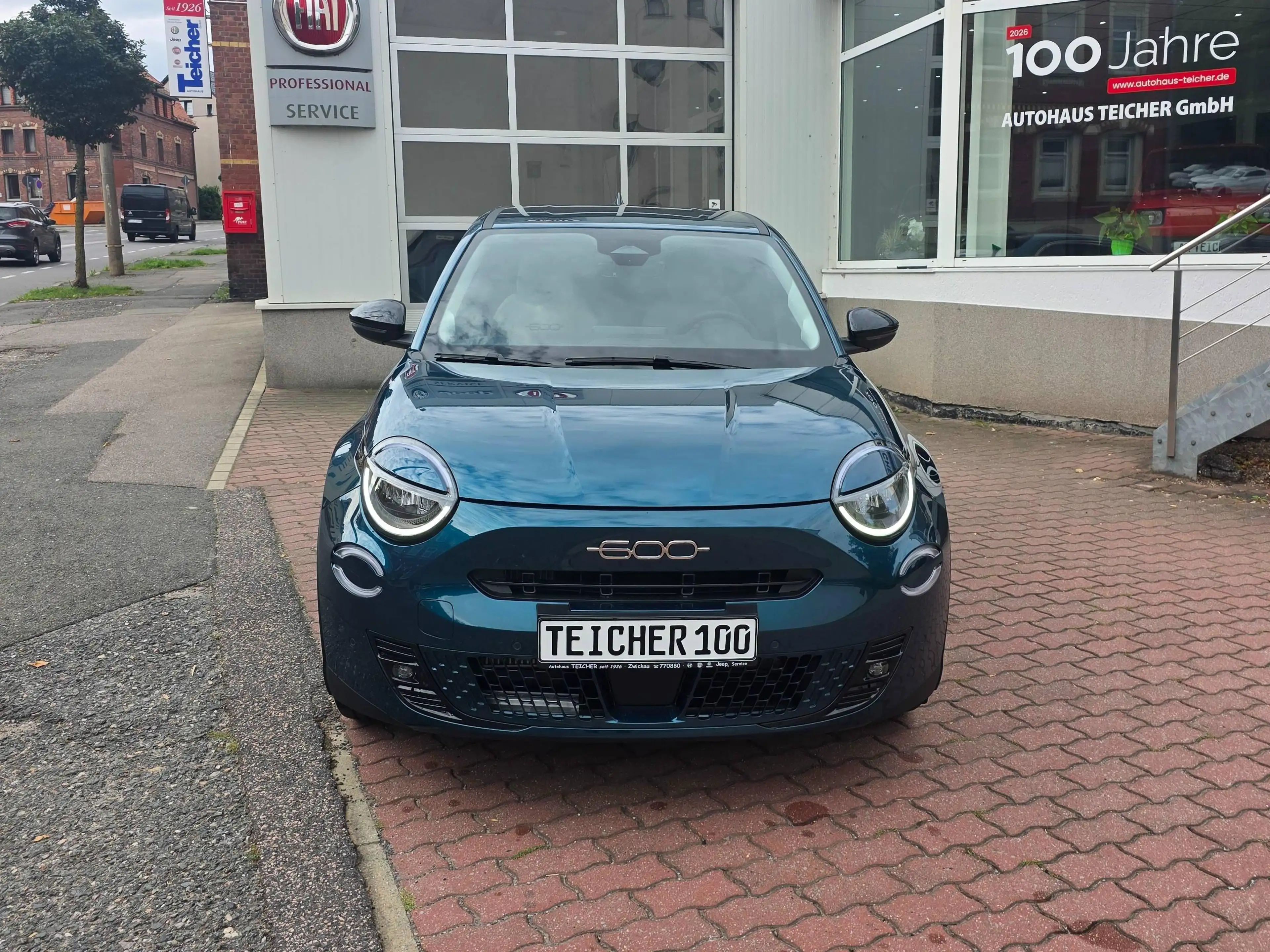 Fiat 600 Hybrid La Prima — photo 3