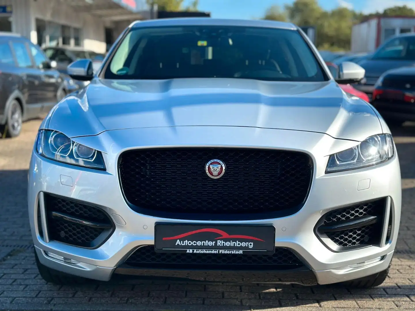 Jaguar F-Pace 25d AWD R-Sport Automatik*HU NEU* Silber - 2