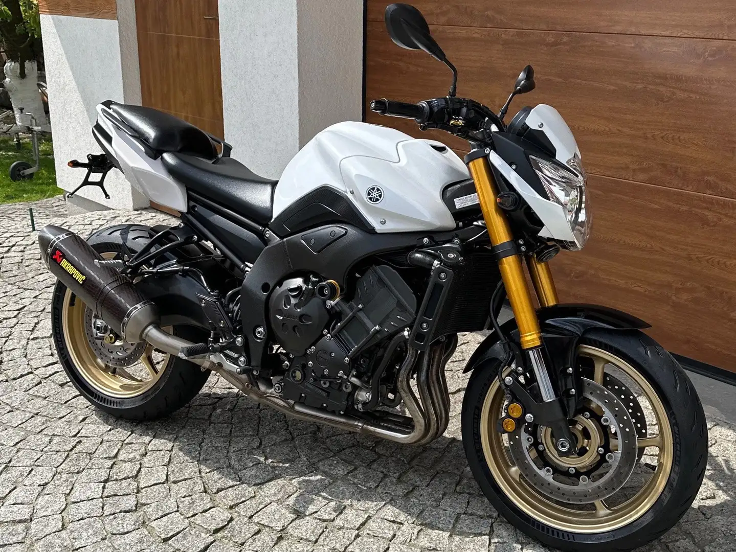 Yamaha FZ 8 Weiß - 1