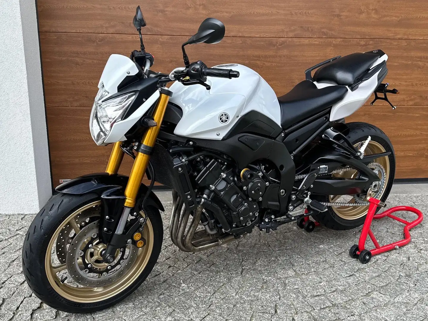 Yamaha FZ 8 Weiß - 2