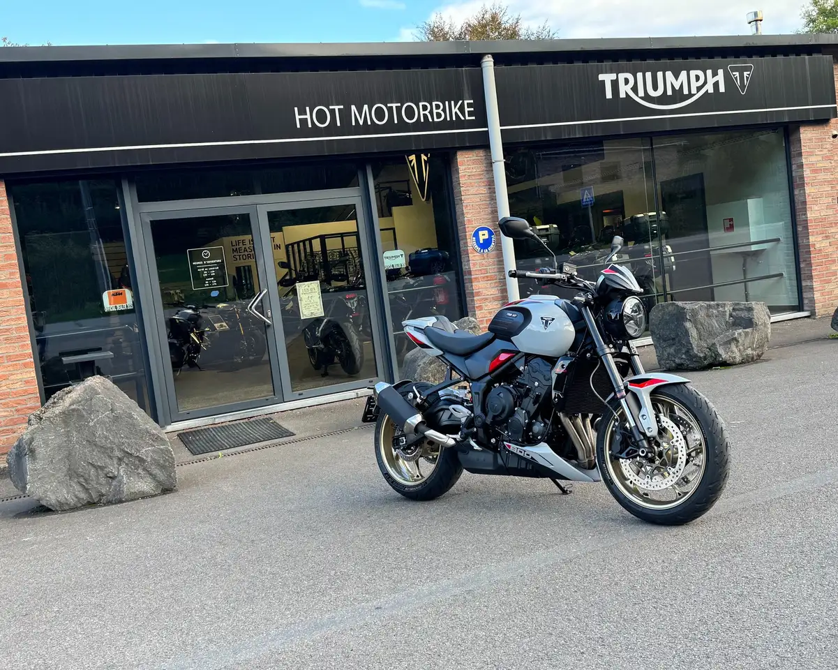 Triumph Trident 800