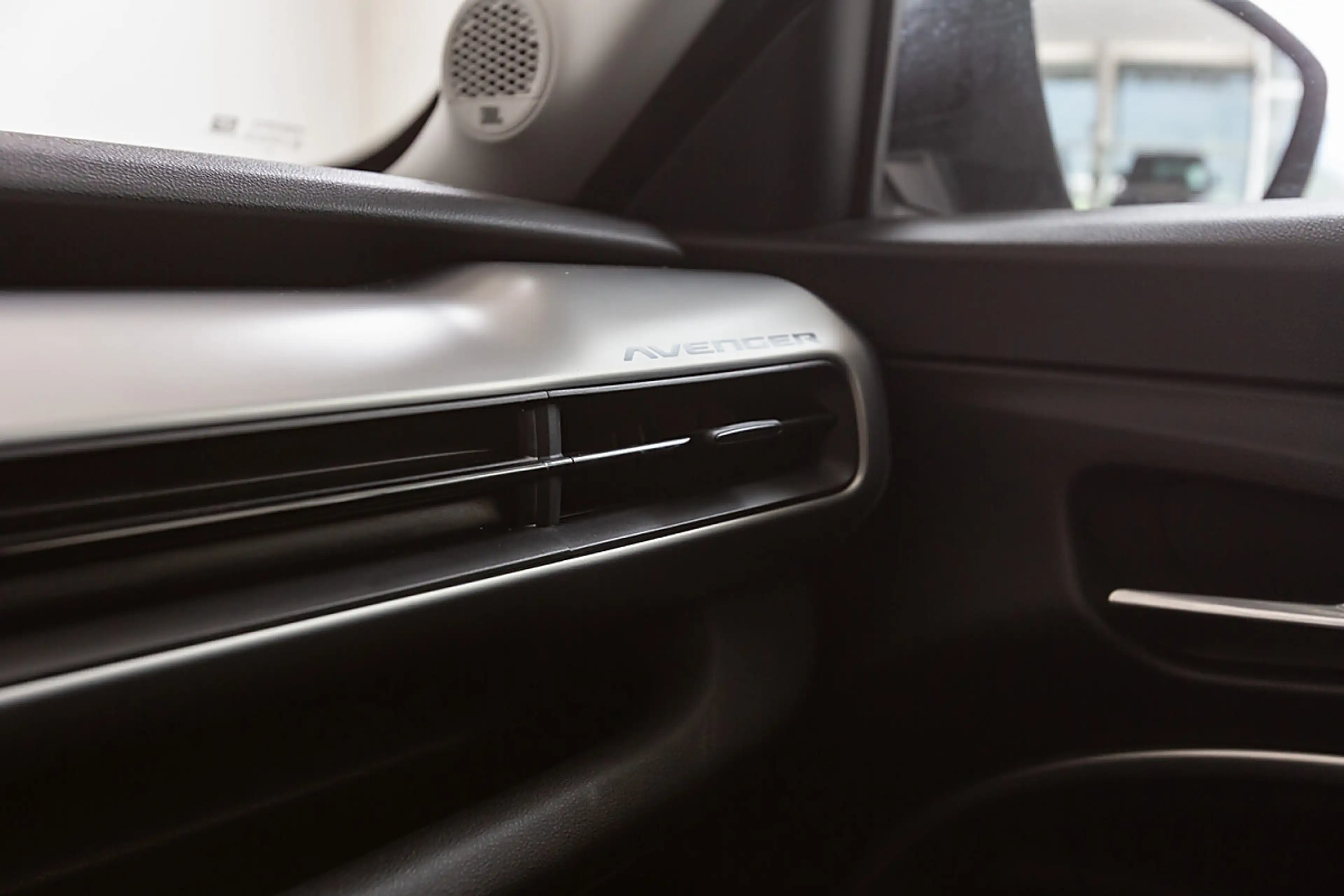 Jeep Avenger 1.2 Mild-Hybrid Summit Mild-Hybrid — photo 5