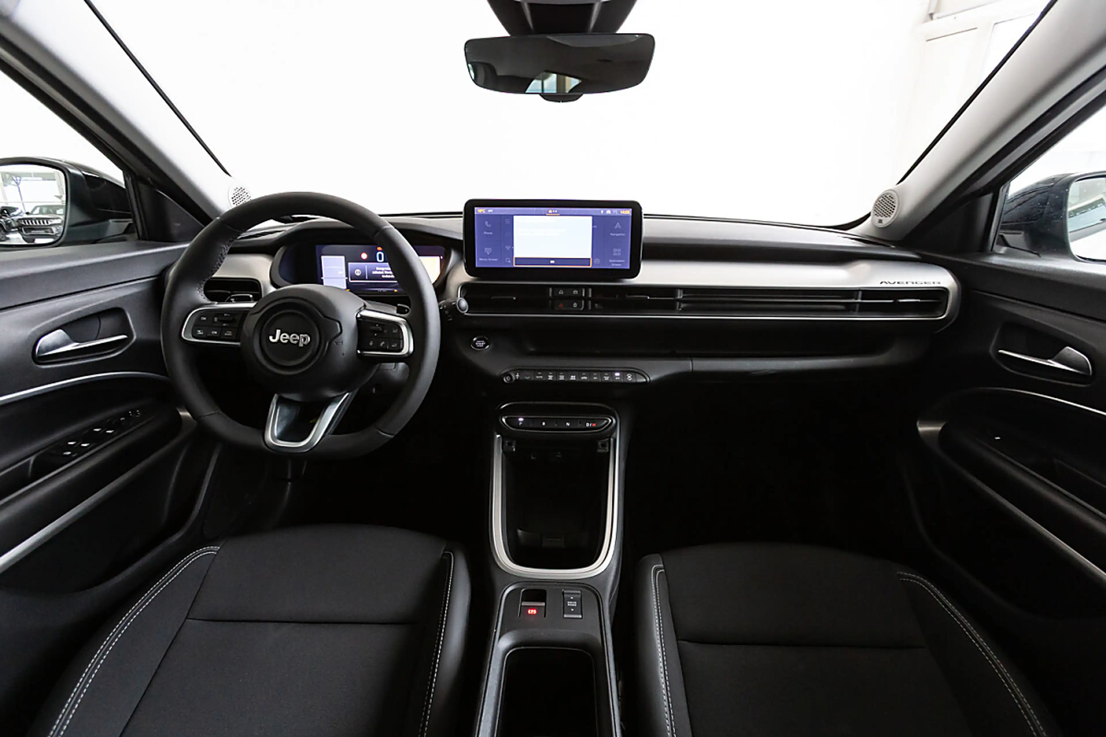 Jeep Avenger 1.2 Mild-Hybrid Summit Mild-Hybrid — photo 15