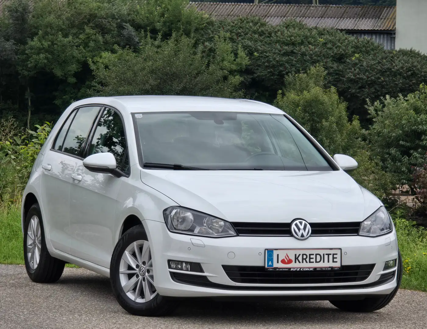 Volkswagen Golf Top*Kredit*Tempomat*Sitzheizung*Pickerl bis 01/26. Blanco - 2