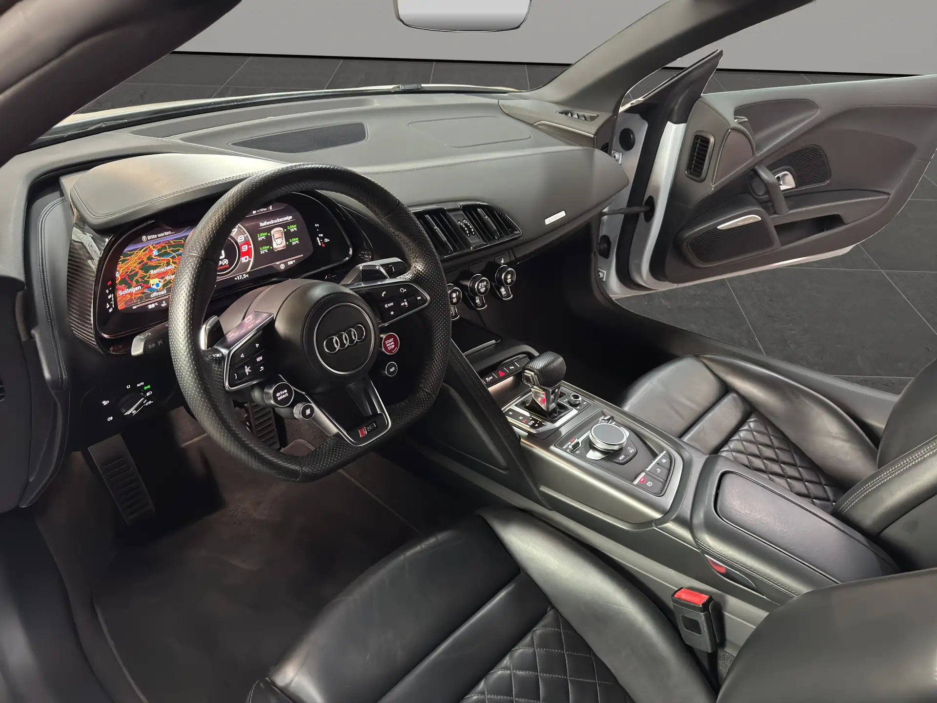 Audi R8 V10 5.2 FSI 2017 흰색 사진 7