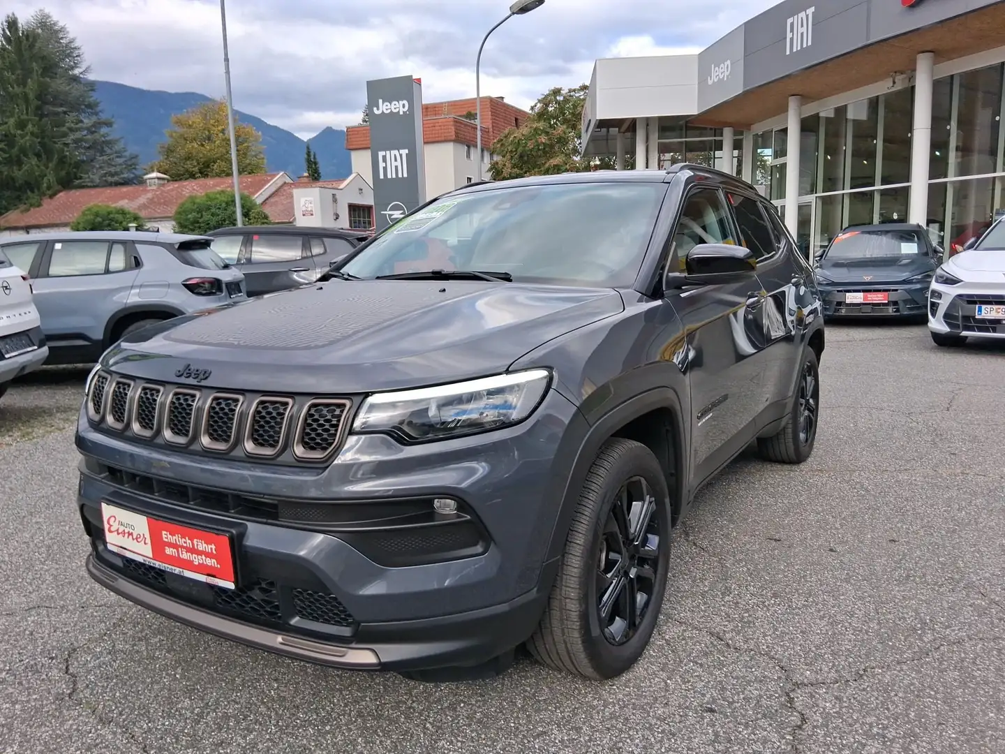 Jeep Compass 1.3 PHEV UPLAND AT Allrad serienmäig Schwarz - 2