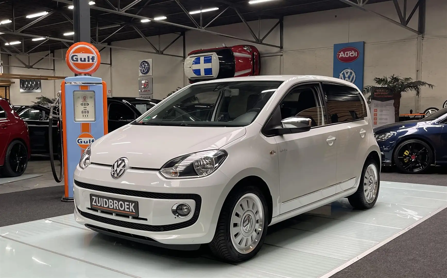 Volkswagen up! 1.0 White up! 88DKm!! Cruise!! Navi!! Weiß - 1