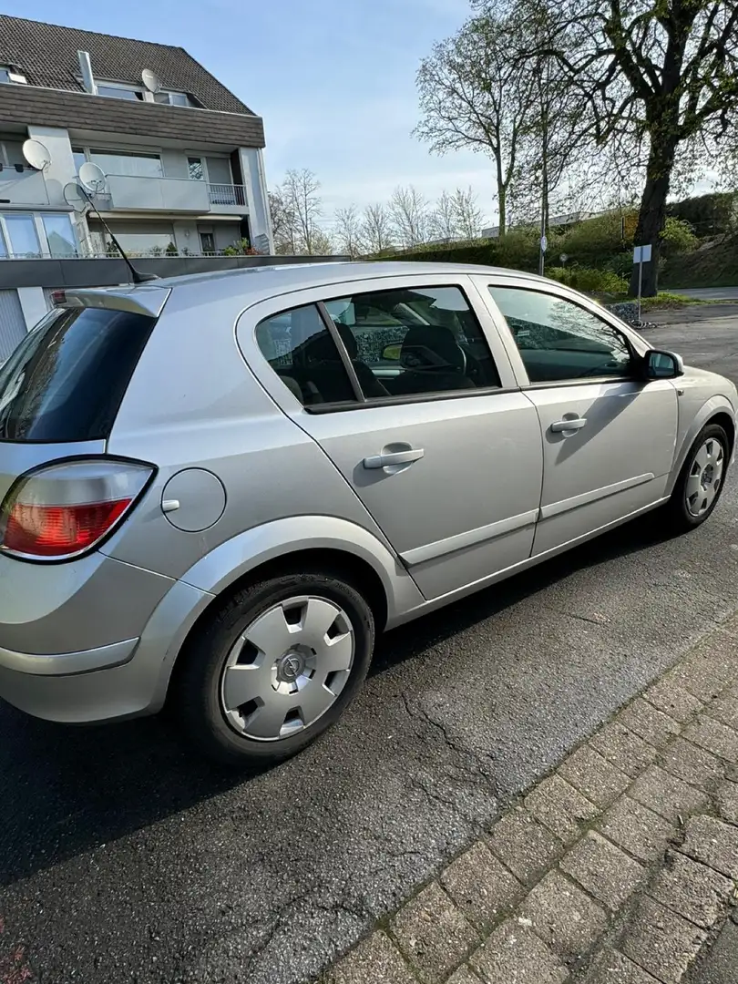 Opel Astra Motor 1,6 Silber - 2