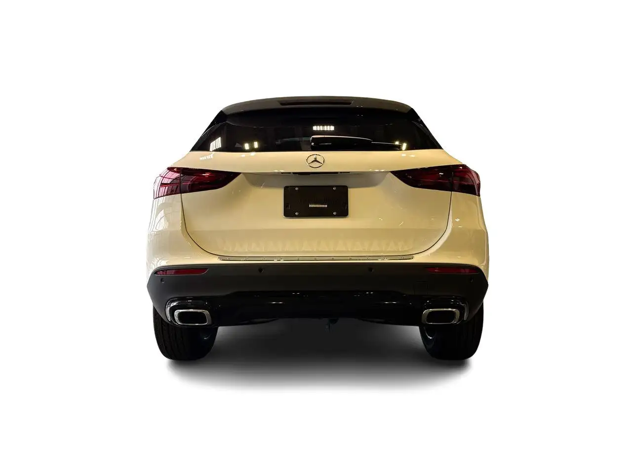 Mercedes-Benz GLA снимка Mercedes-Benz GLA