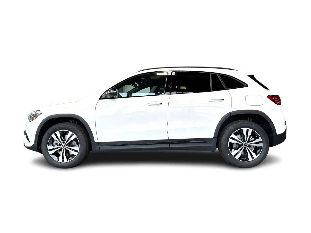 Mercedes-Benz GLA снимка Mercedes-Benz GLA