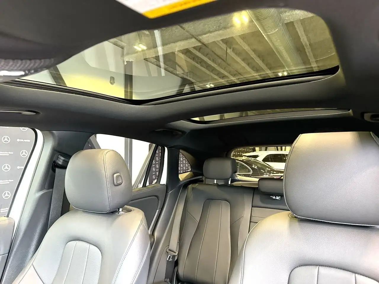 Mercedes-Benz GLA снимка Mercedes-Benz GLA