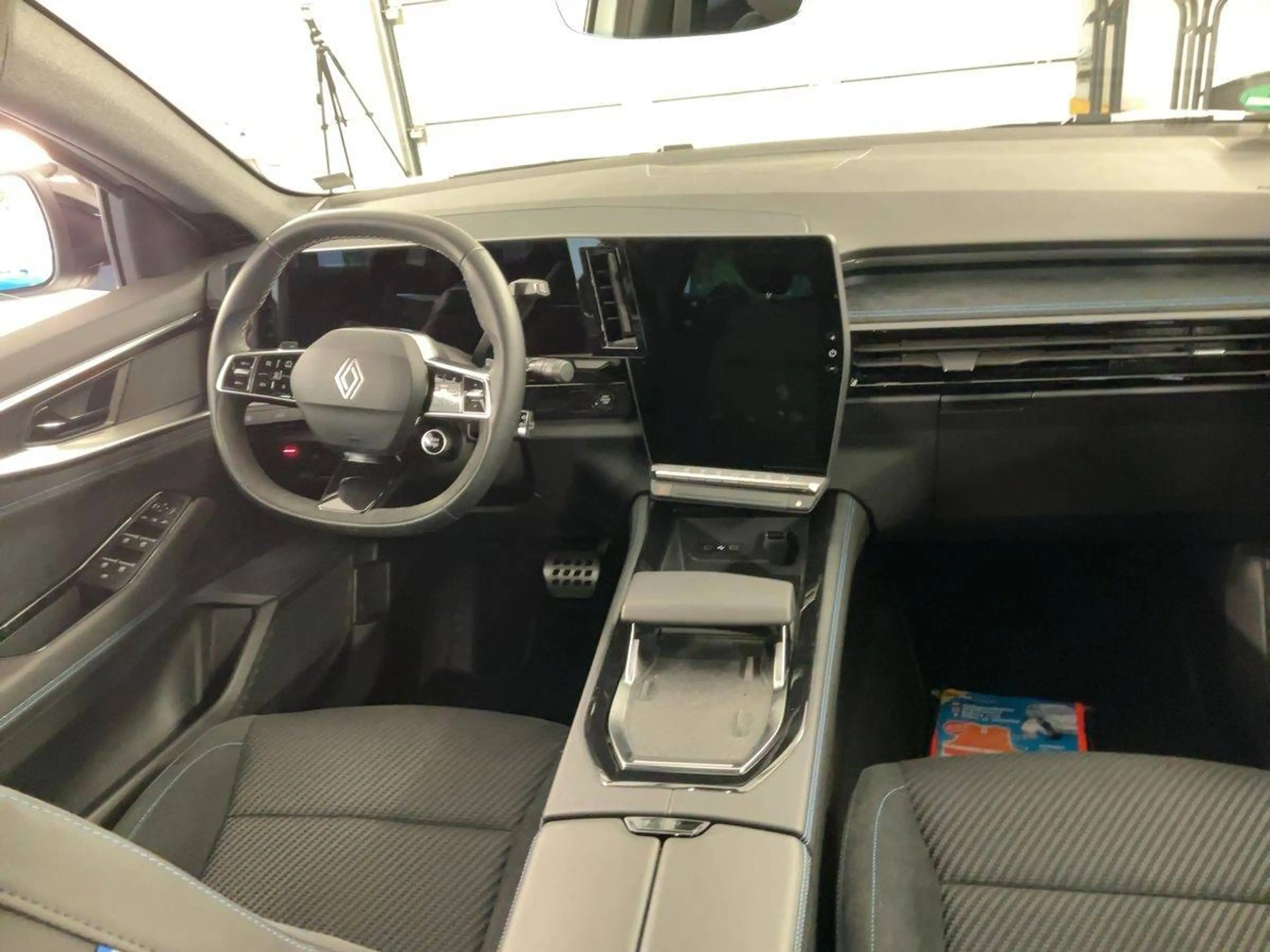 Renault Espace Esprit Alpine E-Tech Hybrid — photo 15