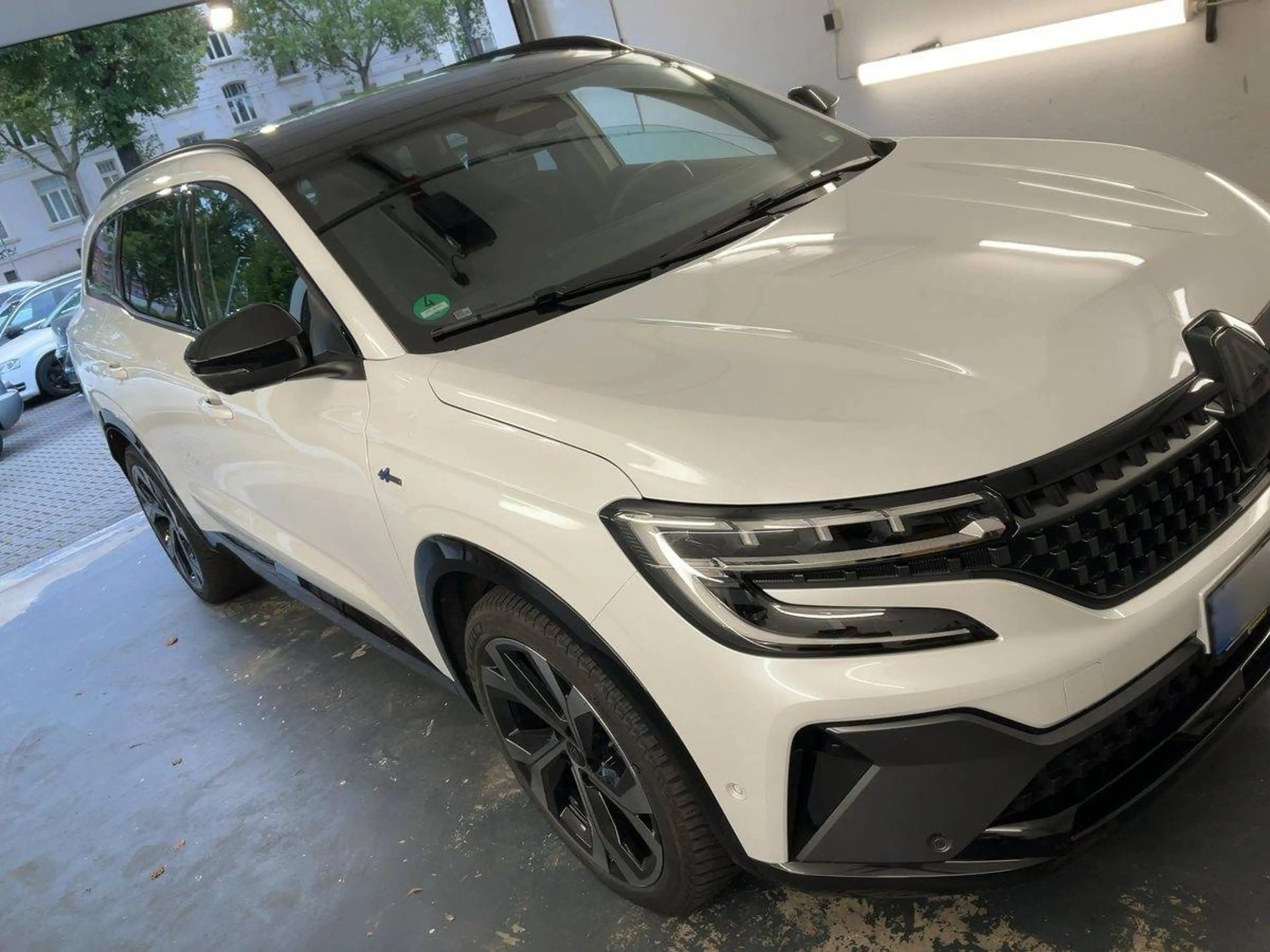 Renault Espace Esprit Alpine E-Tech Hybrid — photo 3