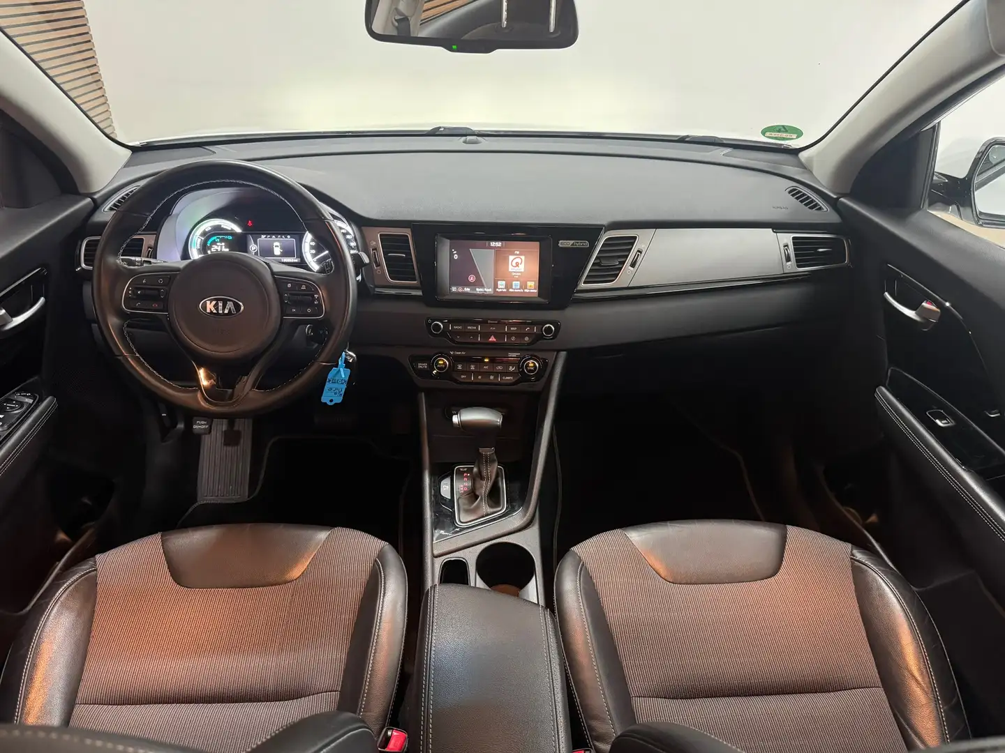 Kia Niro 1.6 GDi Hybrid First Edition | Half Leer | Navigat Білий - 2