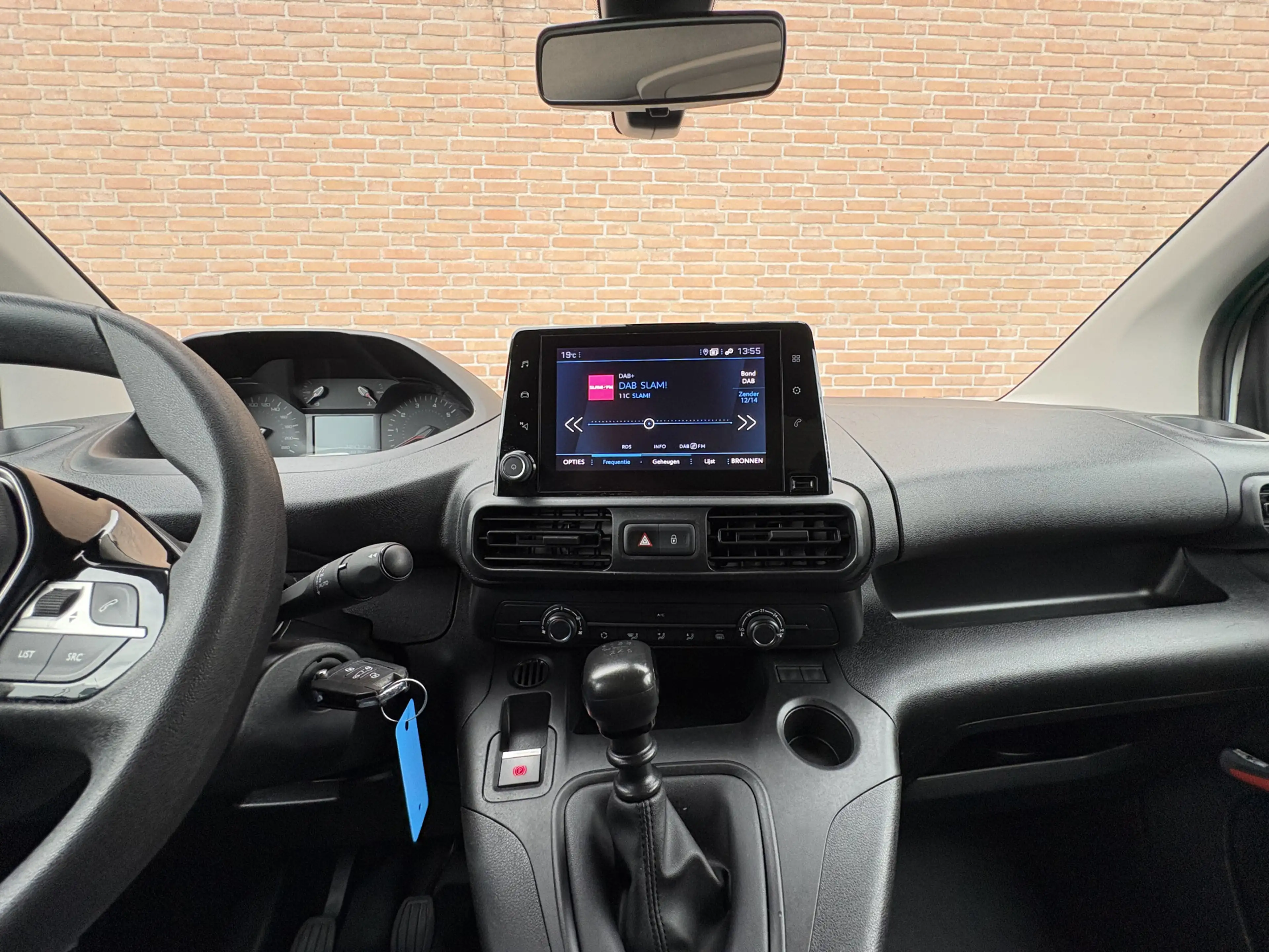 Peugeot Partner 1.2 PureTech Premium / Carplay / Navigatie — photo 7