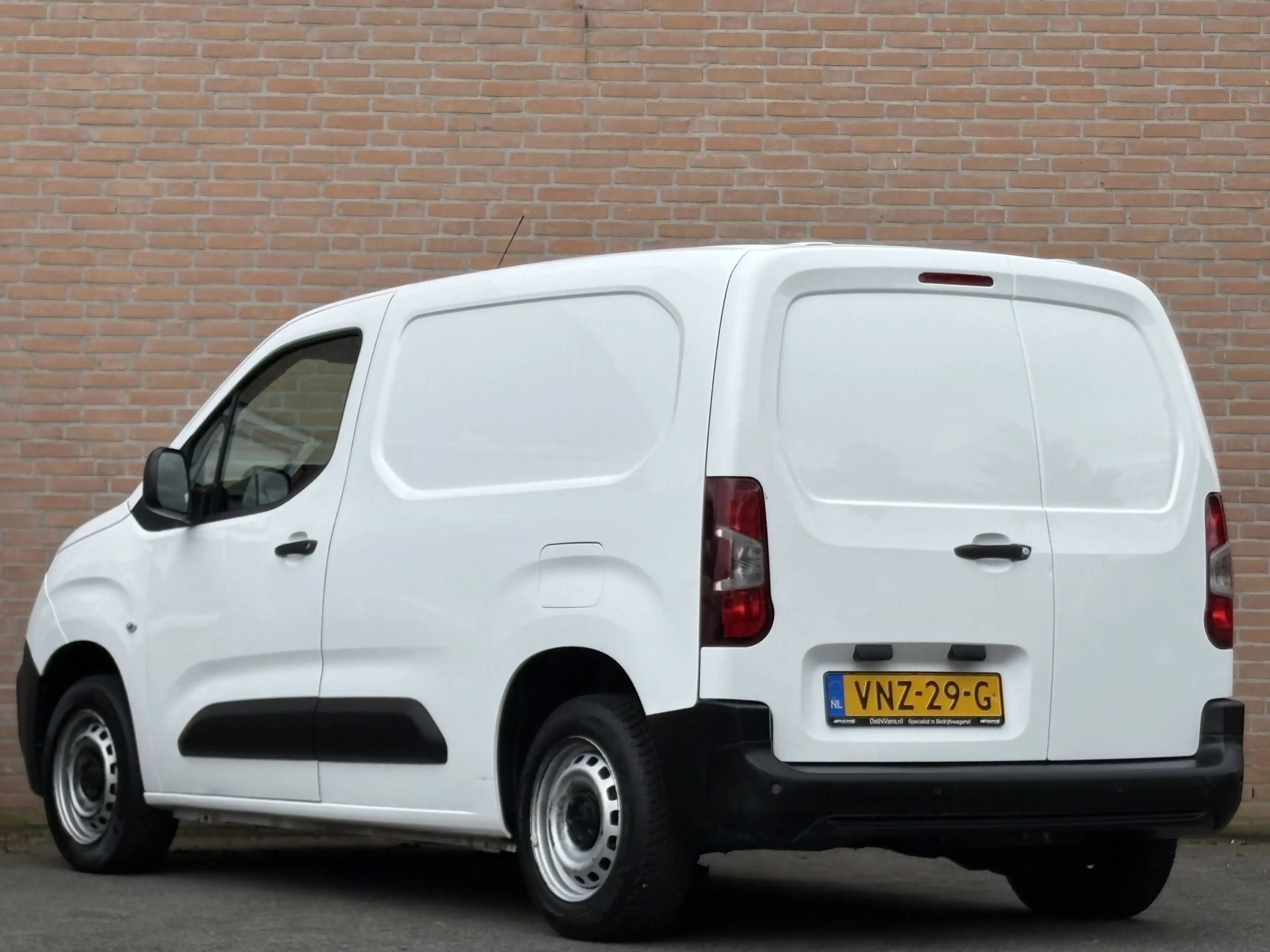 Peugeot Partner 1.2 PureTech Premium / Carplay / Navigatie — photo 16