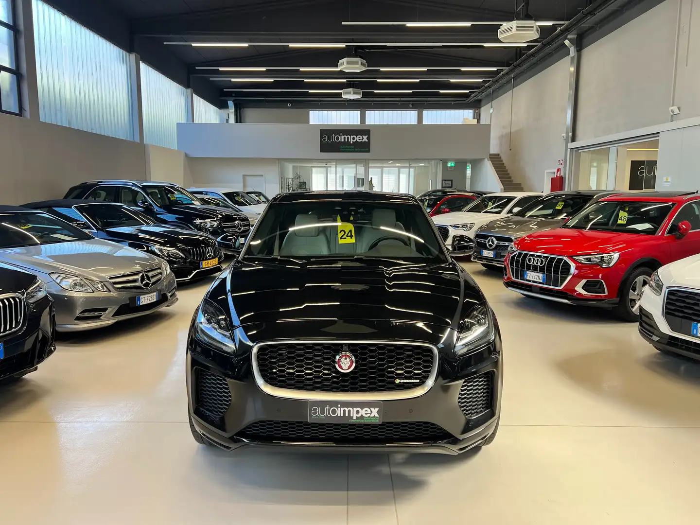 Jaguar E-Pace 2.0 i4 R-Dynamic S awd 249cv auto 23.600KM/1PROPR Nero - 2